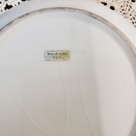 Vintage MCM Red and White Stripe Ceramic Lidded Dresser Jar Candy Dish - Picture 9 of 9